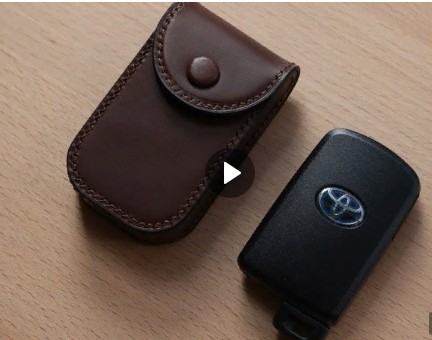 Выкройка кожаный чехол для ключей TOYOTA с видео мк по сборке