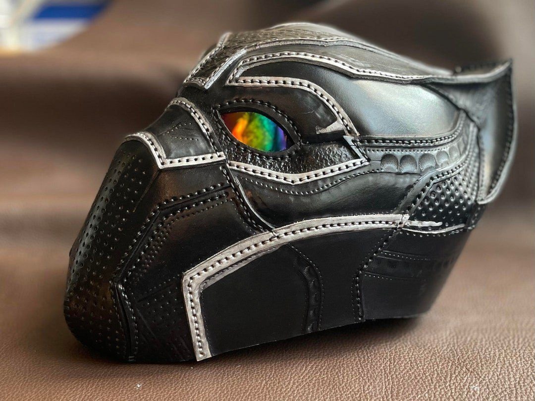 Выкройка кожаный шлем «Чёрной Пантеры» от Gaius Leather