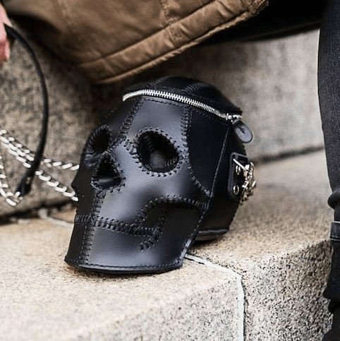 Выкройка необычной кожаной сумки в форме черепа