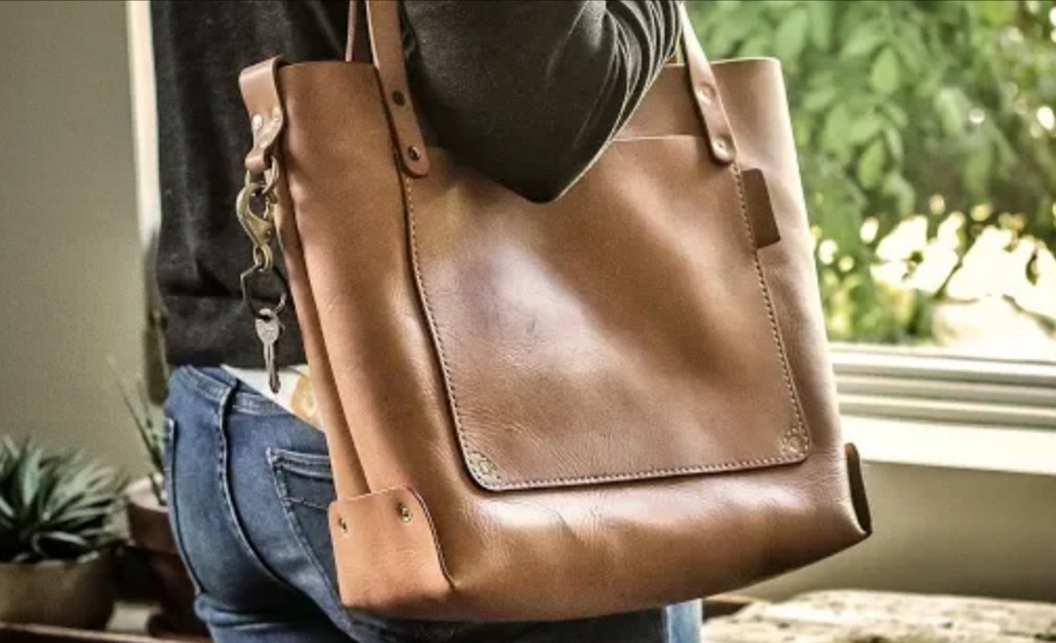 Выкройка кожаная сумка Tote (шоппер) с накладным карманом спереди